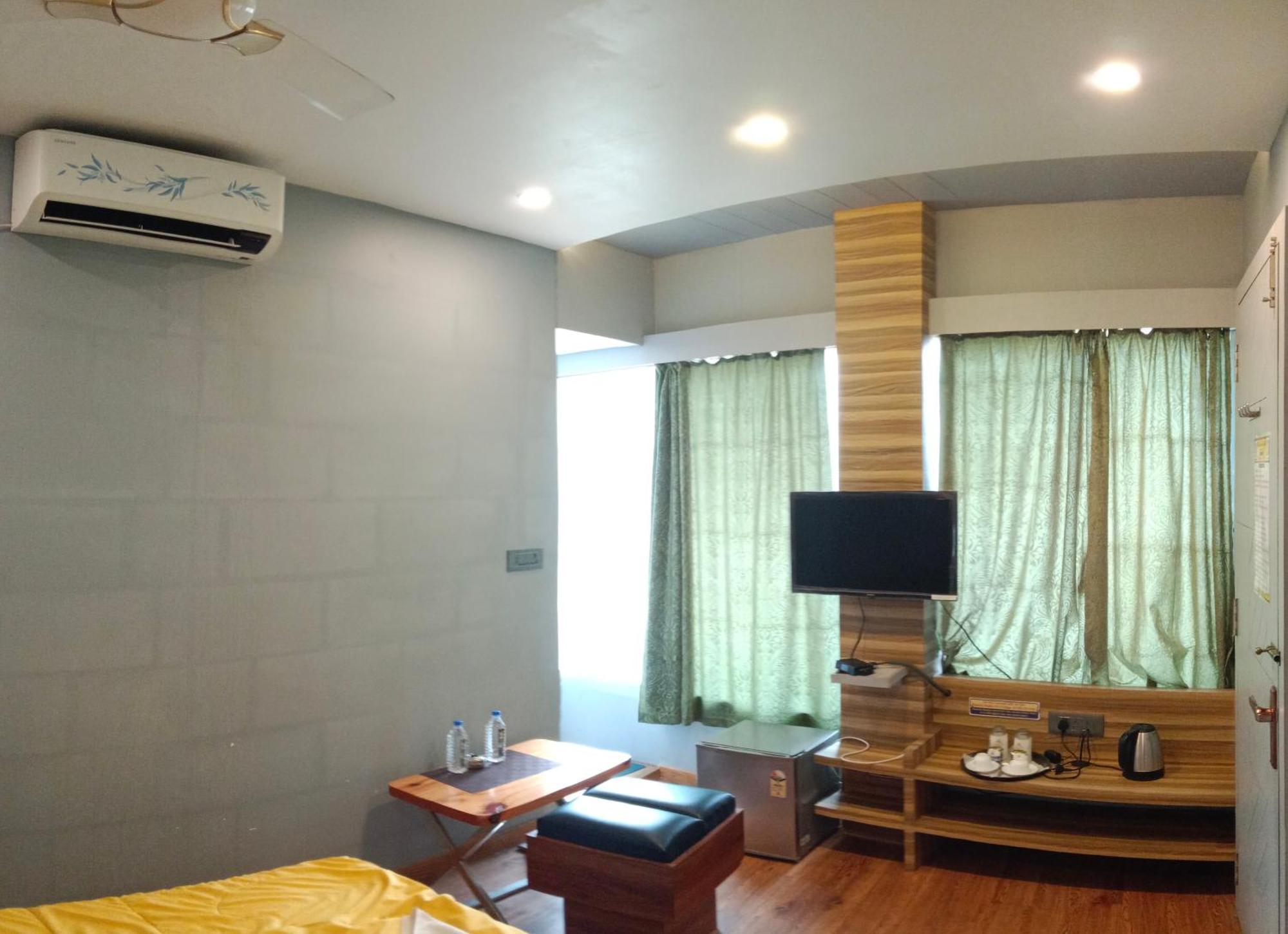 The Promise Hotel And Resort Tajpur Rum bild